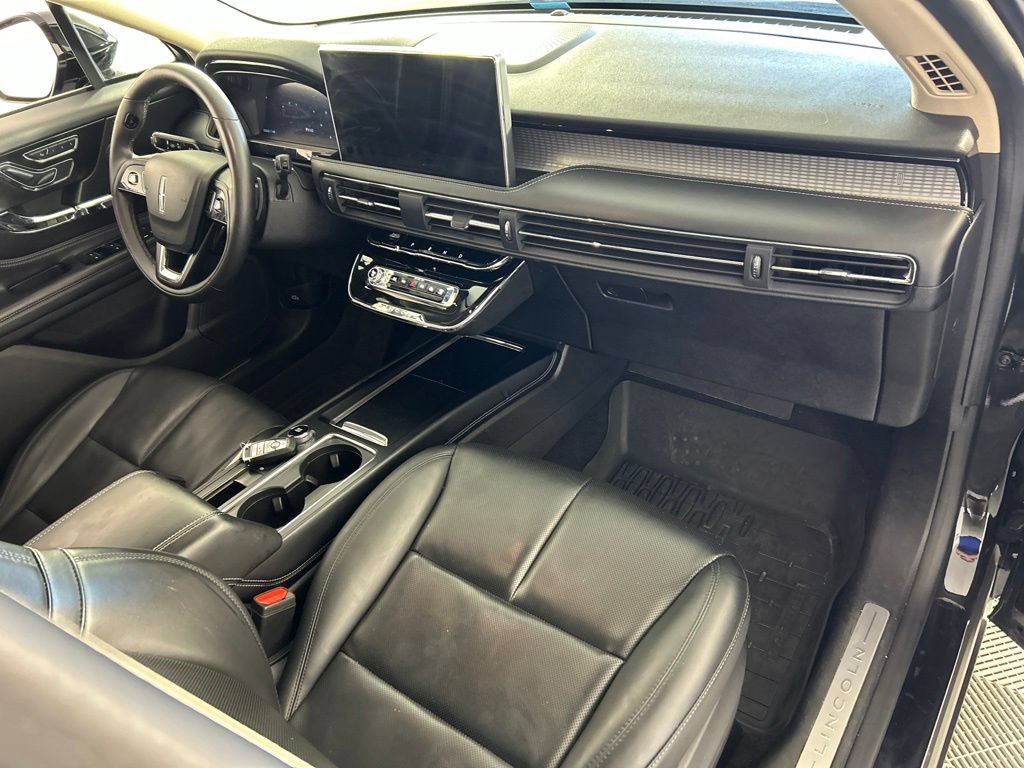 Used 2024 Lincoln Corsair AWD w/ Equipment Group 101A image 19