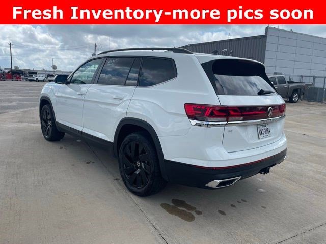 Used 2025 Volkswagen Atlas SE image 5