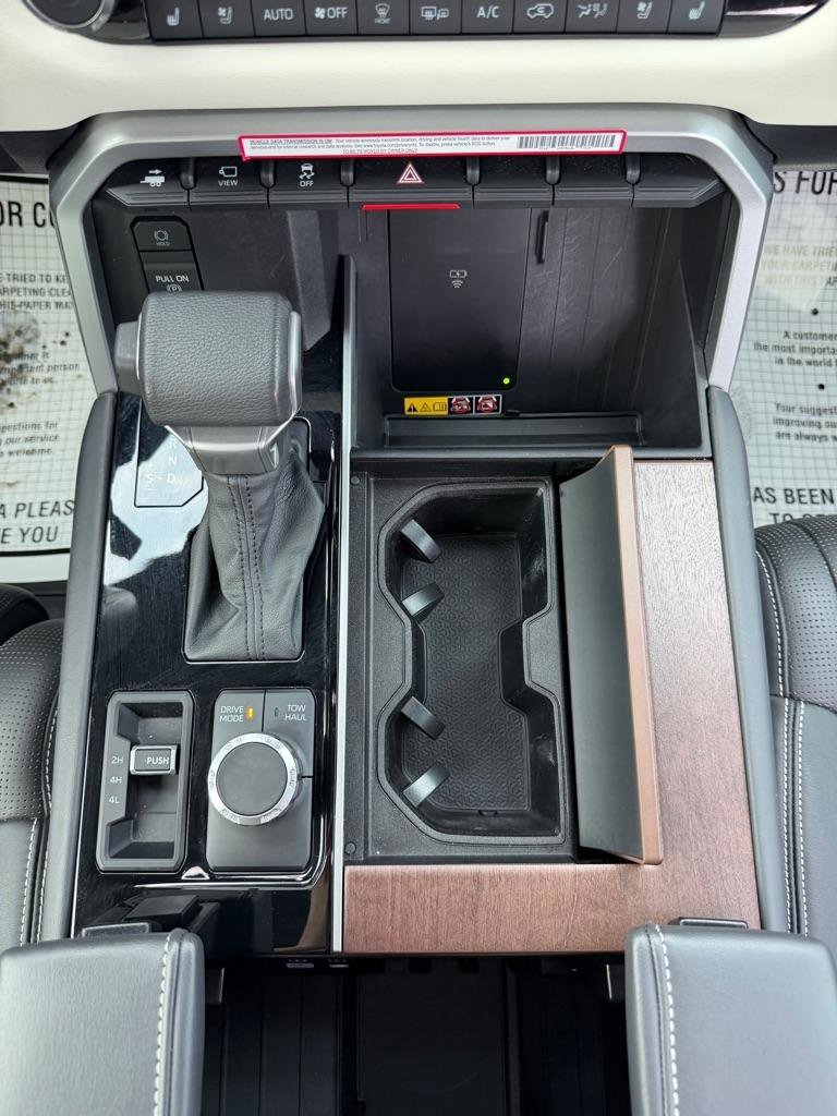 Used 2025 Toyota Sequoia Capstone AWD/4WD image 28