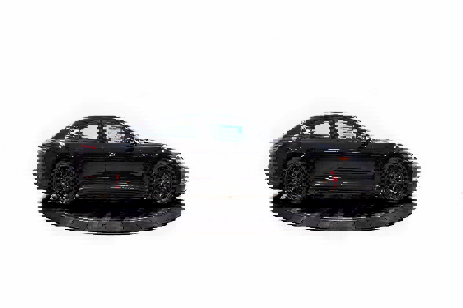 New 2026 Porsche Taycan GTS image 8