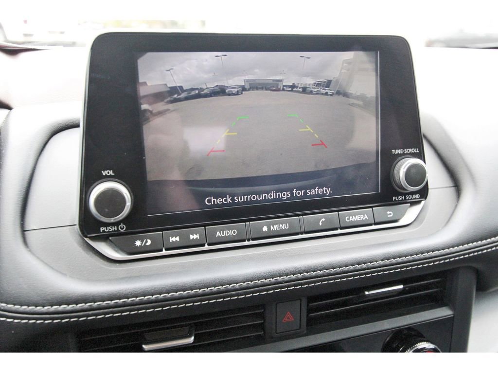 Used 2023 Nissan Rogue SV FWD image 20