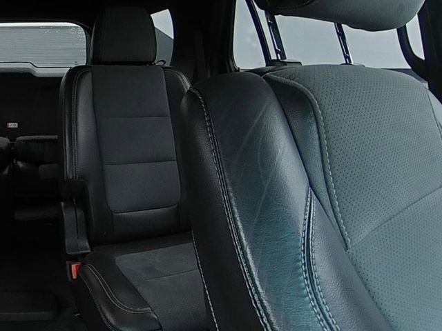 Used 2015 Ford Explorer XLT w/ Equipment Group 202A AWD/4WD image 23