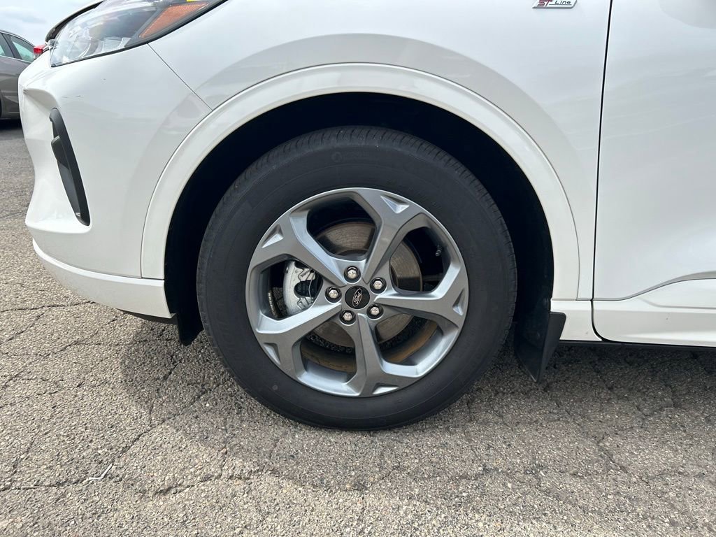 Certified 2024 Ford Escape ST-Line w/ Equipment Group 301A image 13
