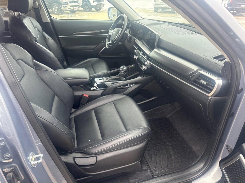 Used 2023 Kia Telluride S image 15