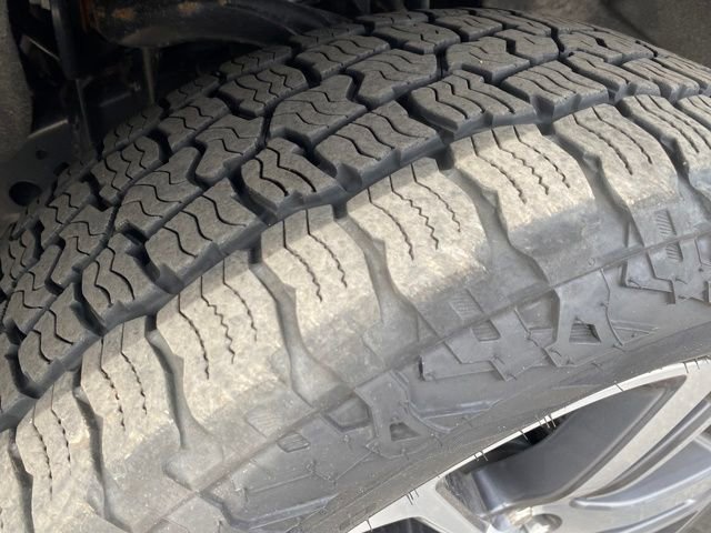 Used 2024 Ford Expedition Limited image 25