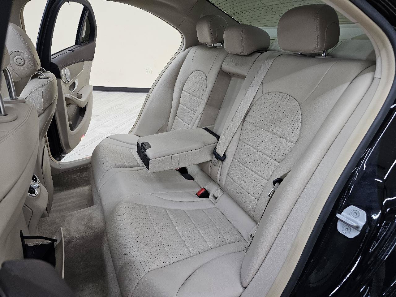 Used 2015 Mercedes-Benz C 300 4MATIC Sedan w/ Multimedia Package image 23