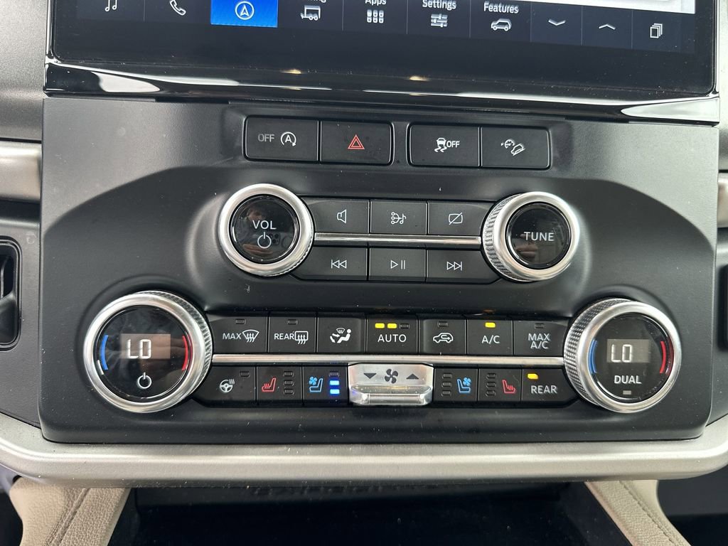 Used 2024 Ford Expedition Max XLT AWD/4WD image 25