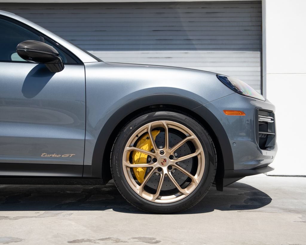 New 2026 Porsche Cayenne Turbo GT AWD/4WD image 9