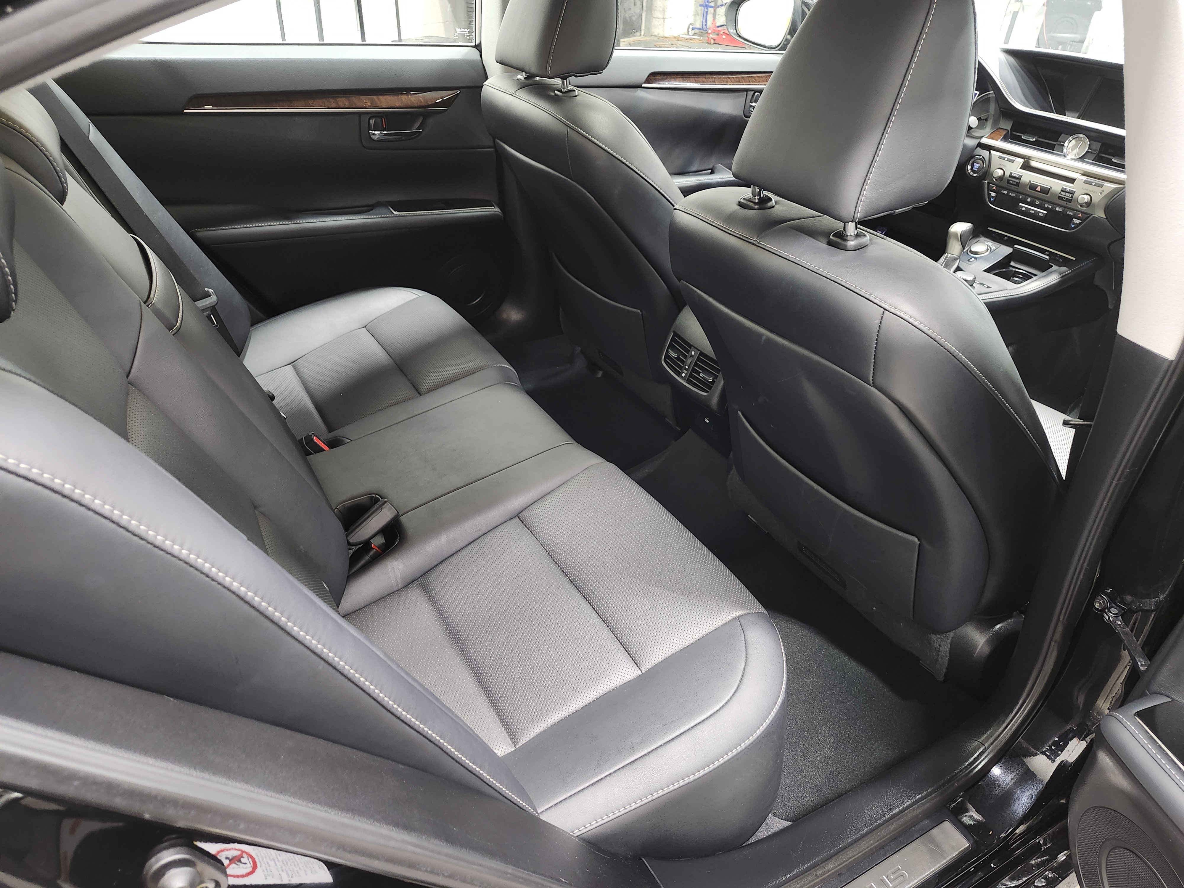 Used 2016 Lexus ES 350 w/ Premium Package w/Wood Trim image 23