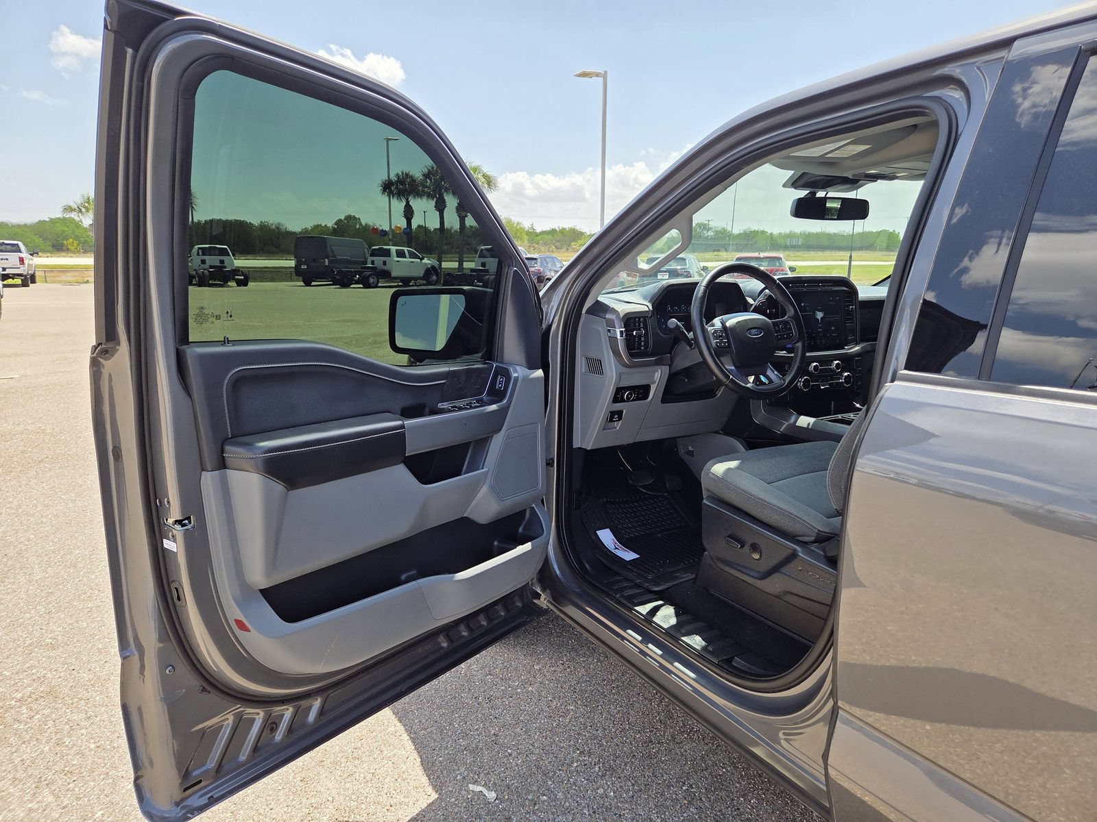 Used 2024 Ford F150 XLT w/ Mobile Office Package RWD image 13
