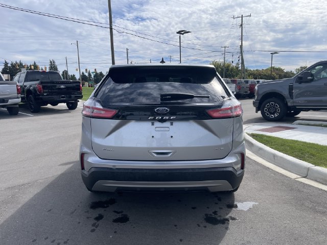 Certified 2023 Ford Edge SEL AWD/4WD image 5