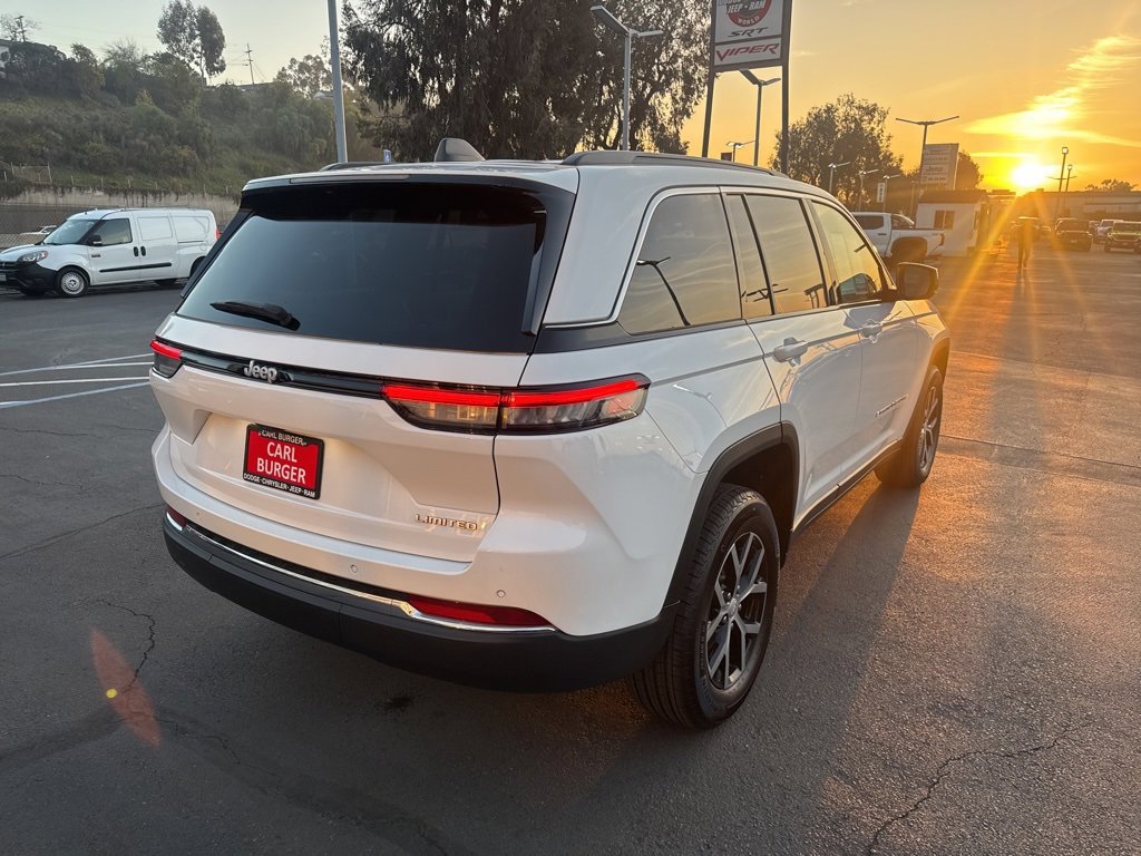 Certified 2024 Jeep Grand Cherokee Limited image 8