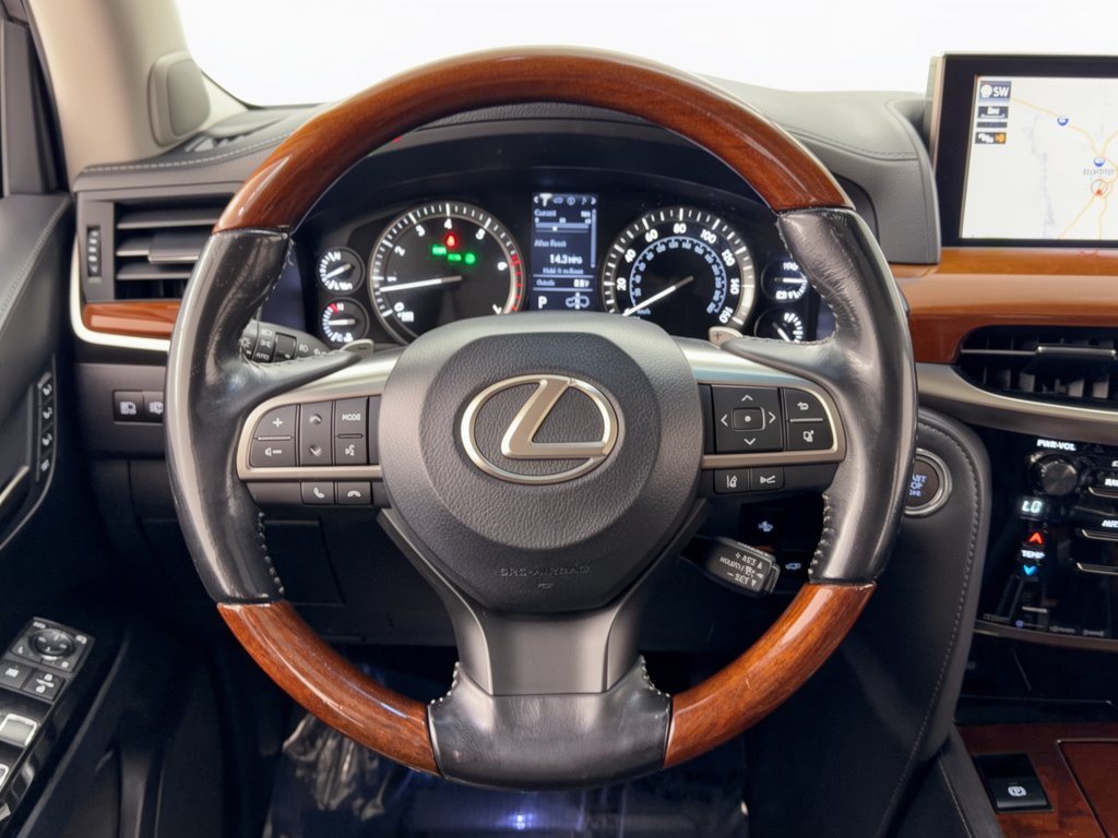 Used 2017 Lexus LX 570 4WD w/ Luxury Package image 10
