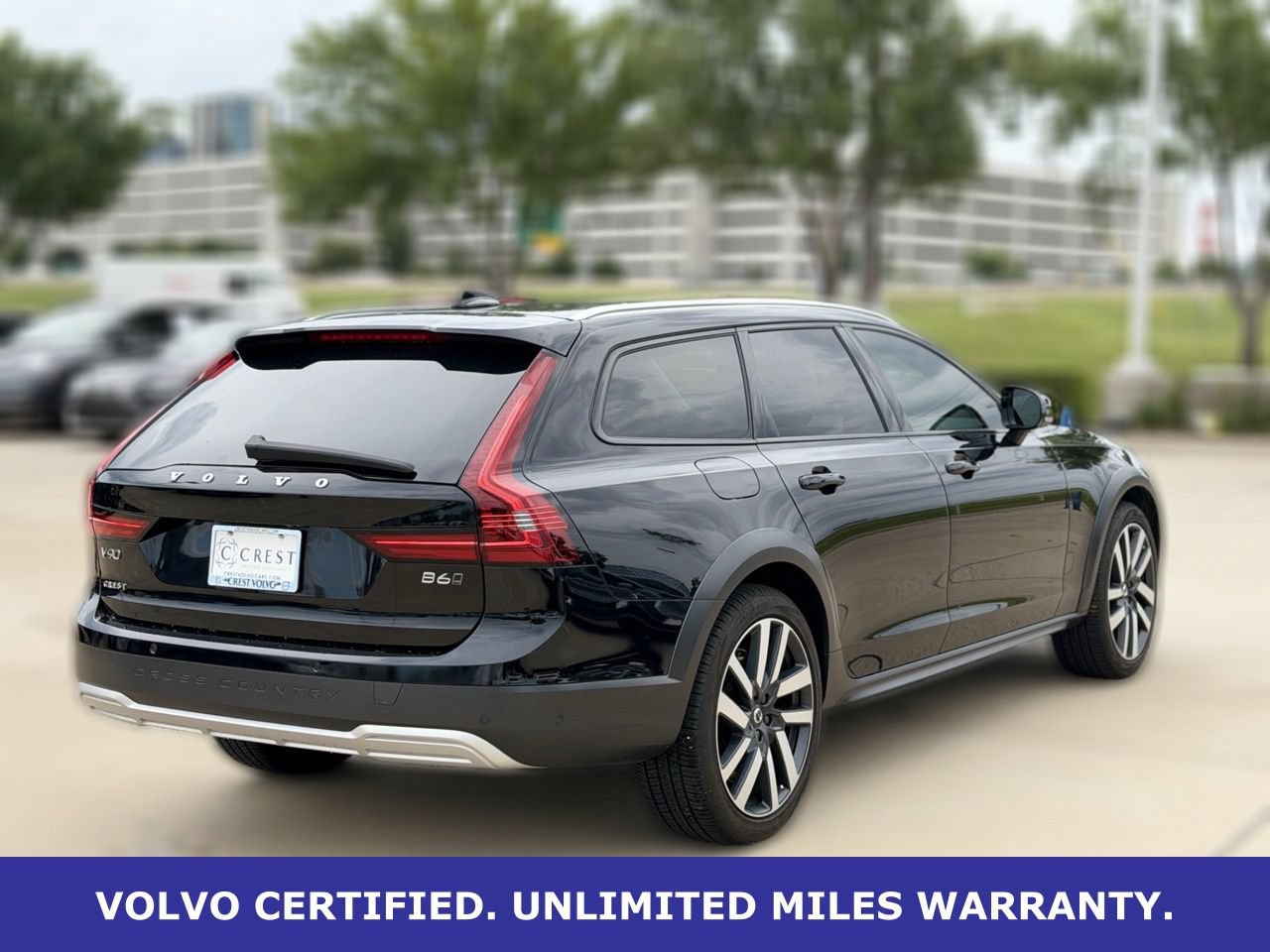 Certified 2025 Volvo V90 B6 Cross Country Ultra AWD/4WD image 7