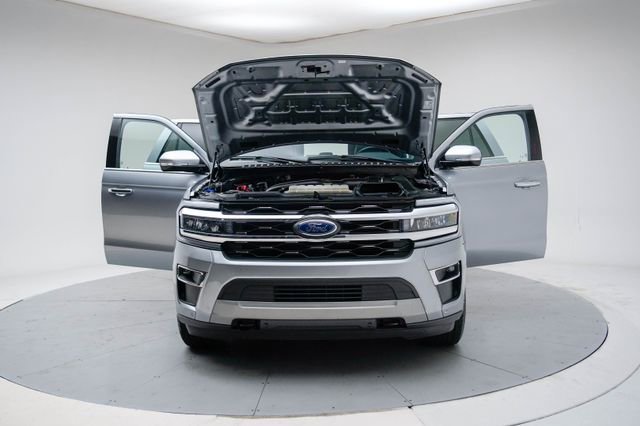 Used 2023 Ford Expedition Limited image 16