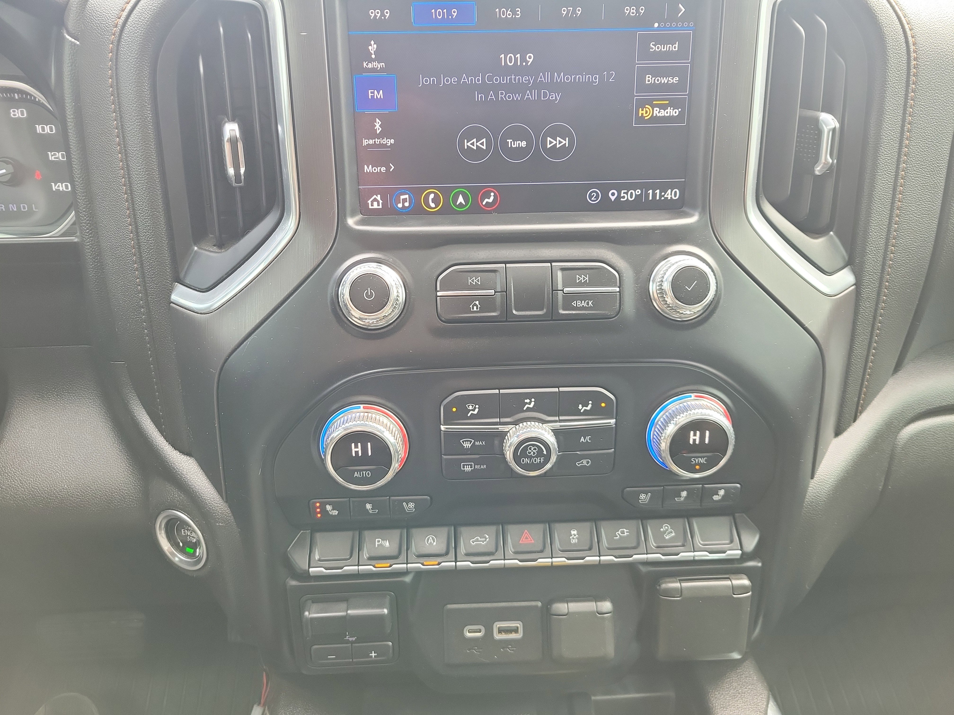 Used 2020 GMC Sierra 1500 AT4 w/ AT4 Preferred Package AWD/4WD image 25