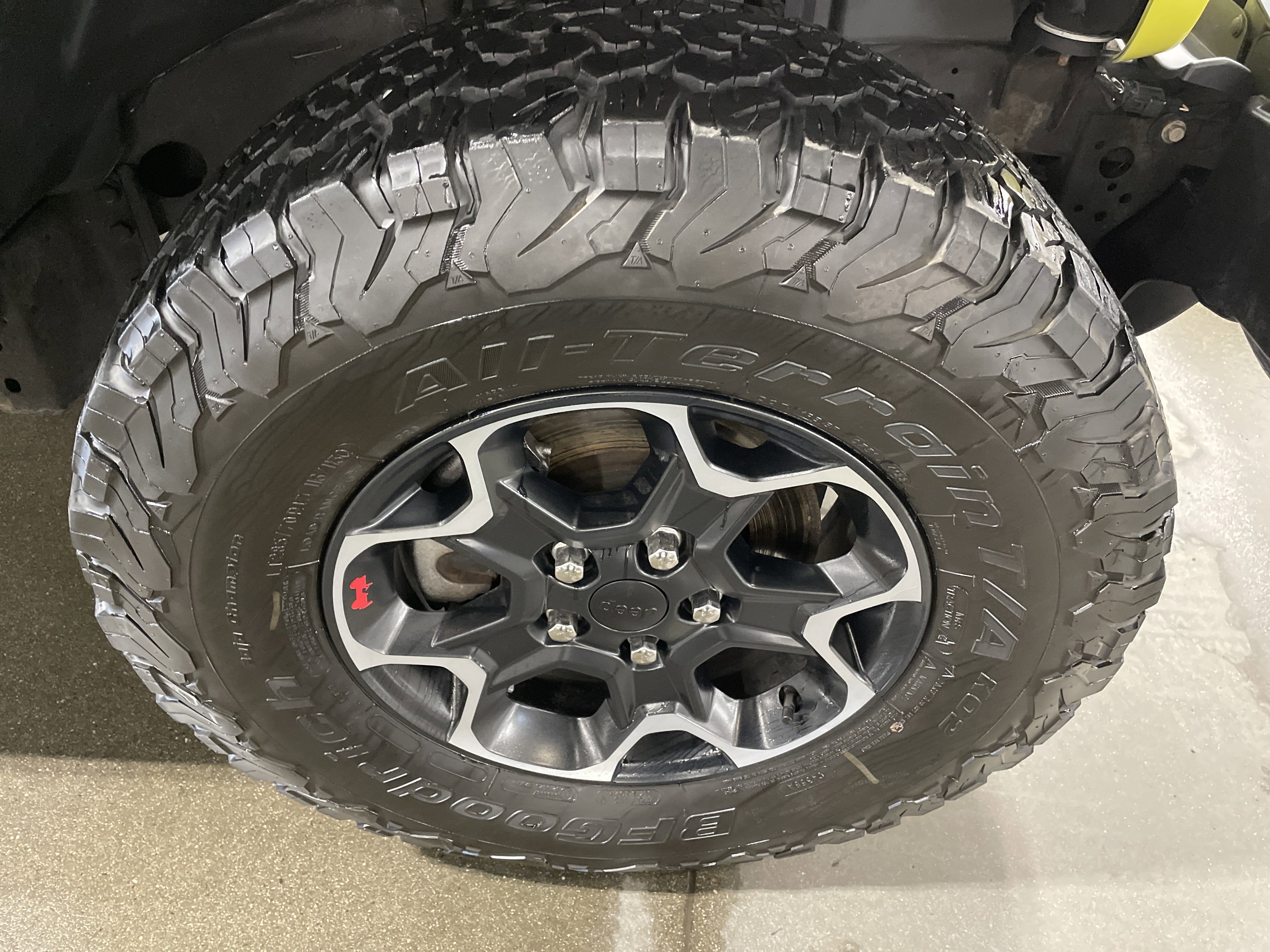 Certified 2023 Jeep Wrangler Unlimited Rubicon w/ Cold Weather Group AWD/4WD image 13