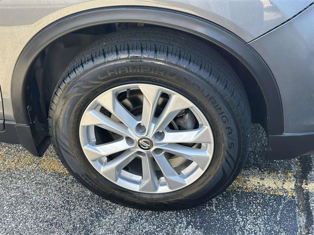 Used 2018 Nissan Rogue S w/ S Value Package AWD/4WD image 7
