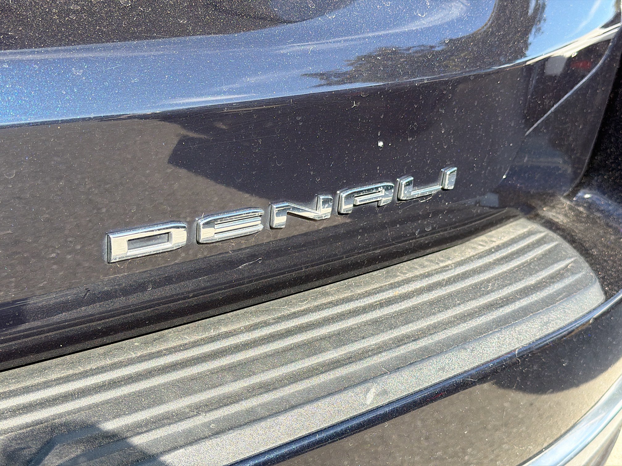 Used 2023 GMC Yukon Denali image 11