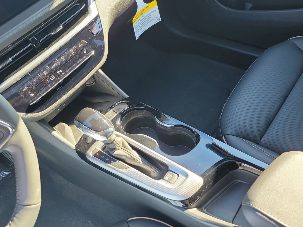 New 2025 Buick Envista Sport Touring FWD image 37