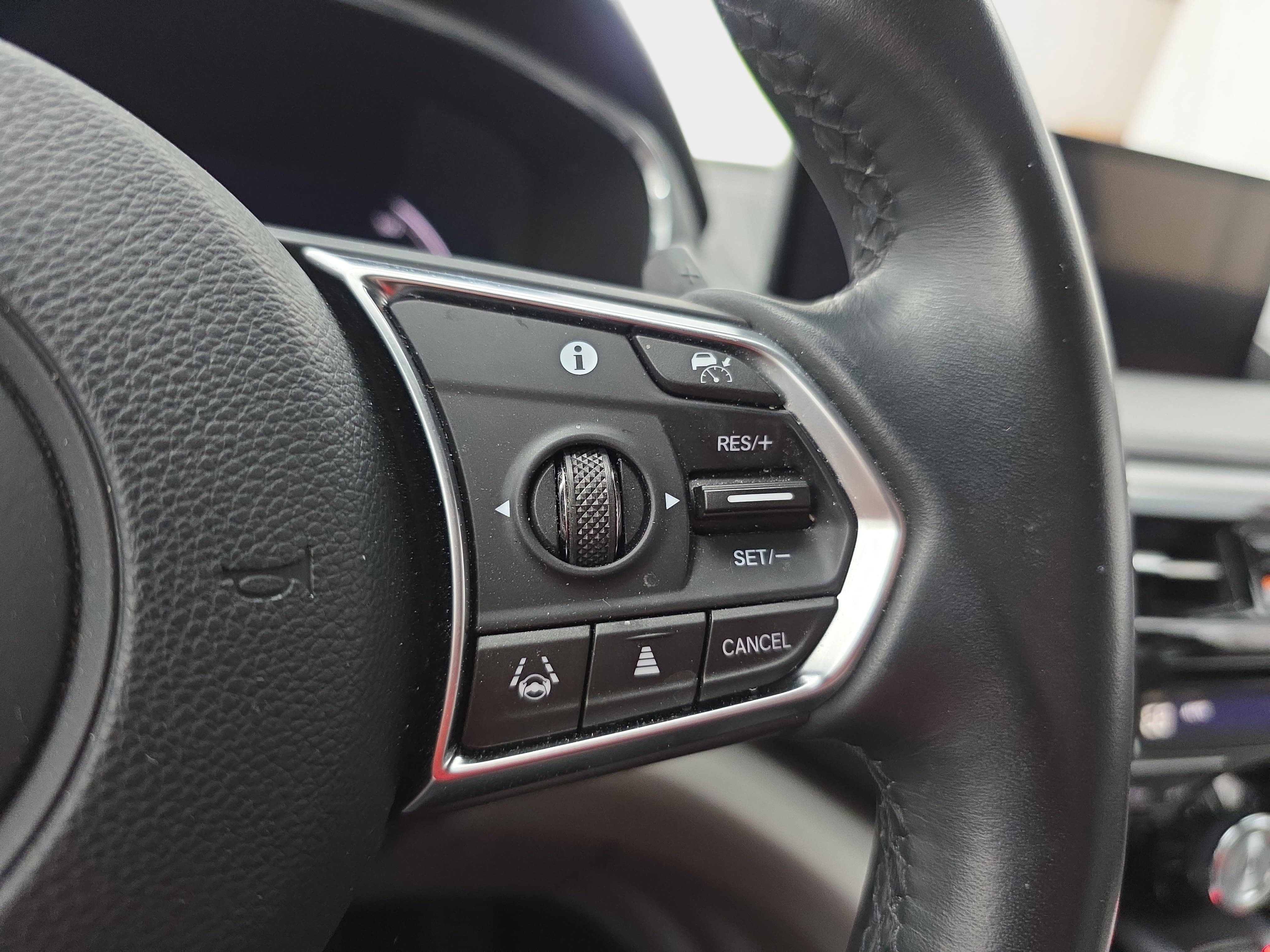 Certified 2023 Acura MDX FWD w/ Technology Package image 19