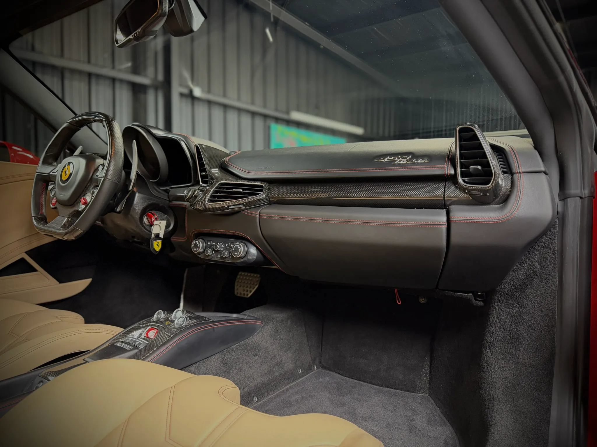 Used 2014 Ferrari 458 Italia Coupe RWD image 24
