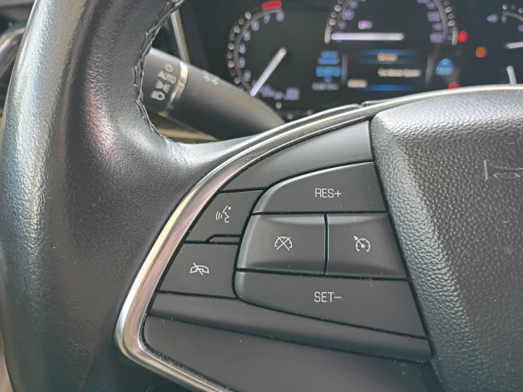 Used 2019 Cadillac XT5 FWD image 12