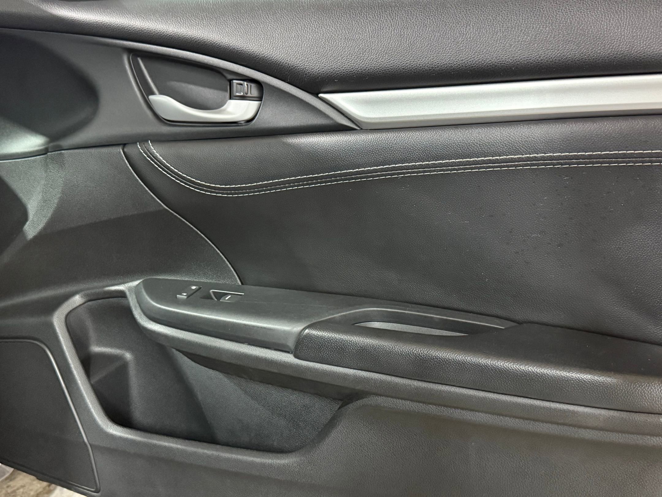 Used 2016 Honda Civic EX image 40