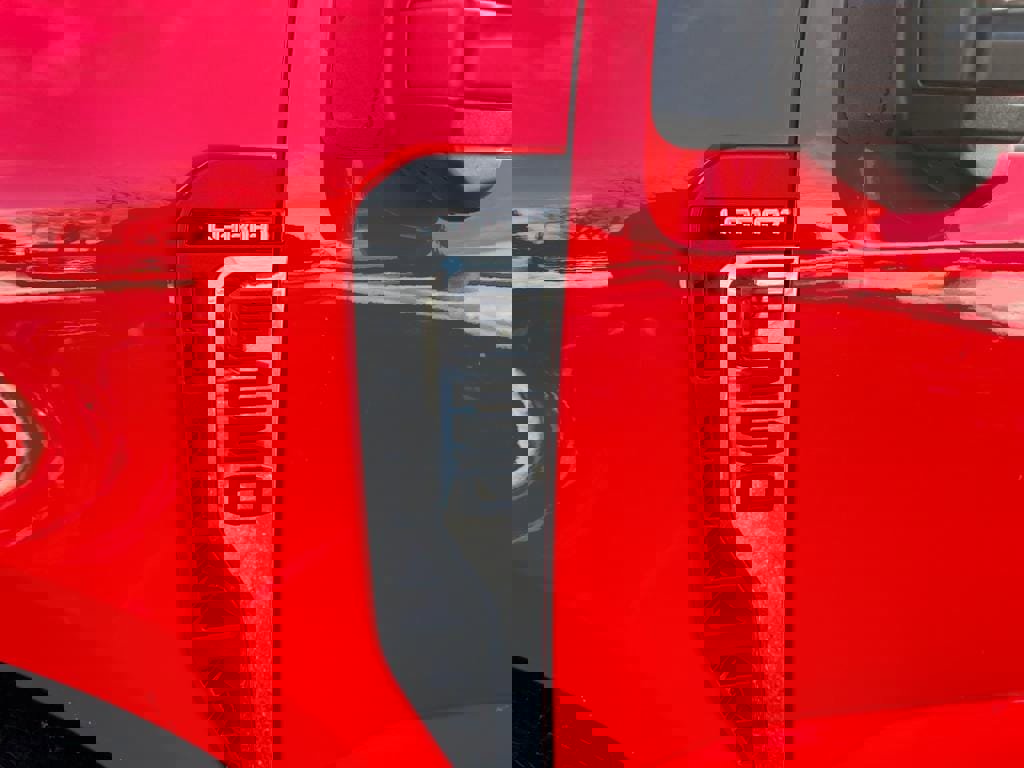 New 2025 Ford F250 Lariat image 9