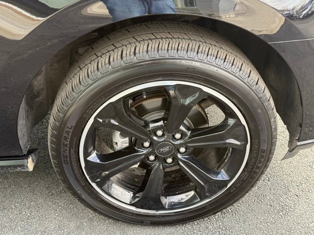 Certified 2023 Ford Expedition Limited image 24