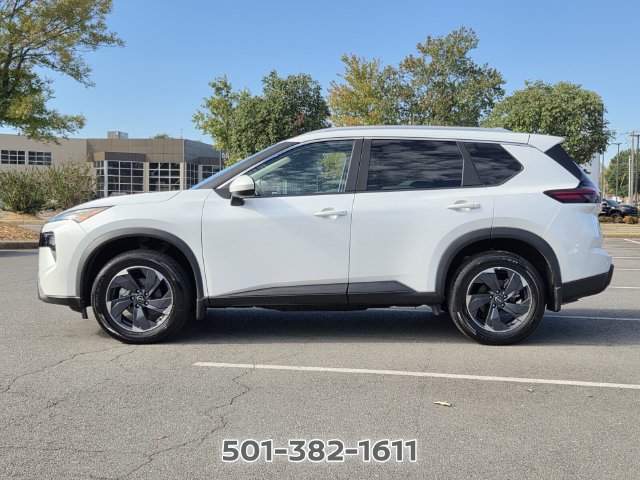 Used 2026 Nissan Rogue SV w/ SV Premium Package FWD image 2