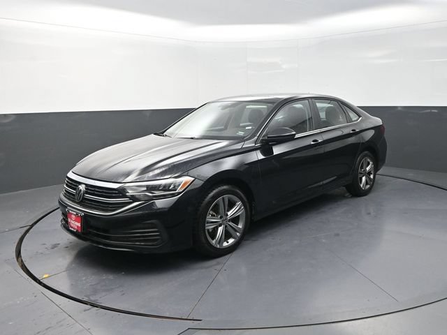 Used 2024 Volkswagen Jetta SE FWD image 3
