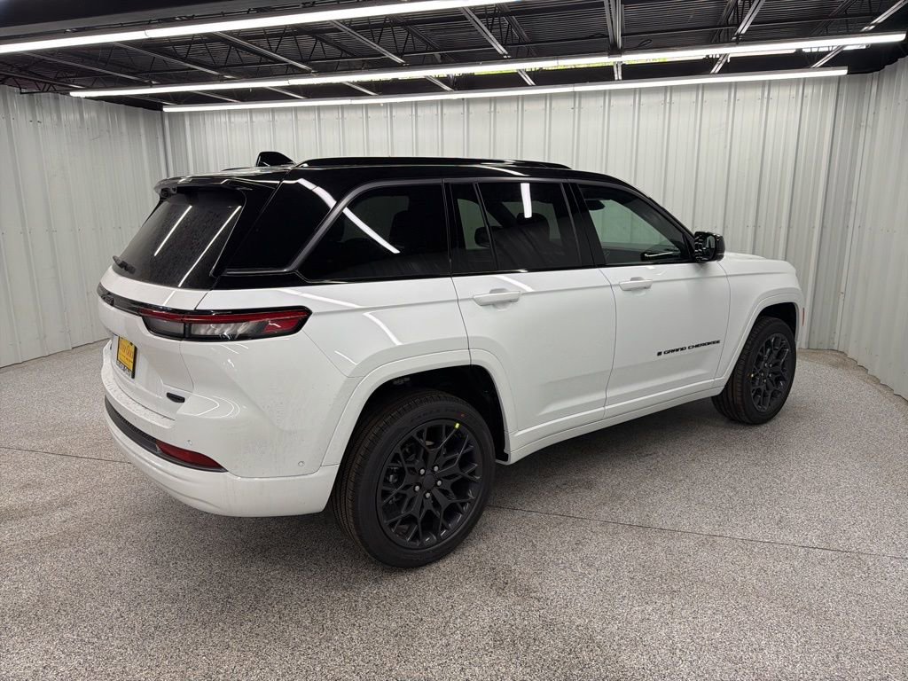 New 2026 Jeep Grand Cherokee Summit AWD/4WD image 5