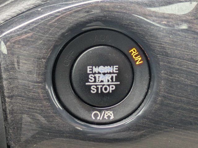 Used 2020 Jeep Grand Cherokee Overland RWD image 31