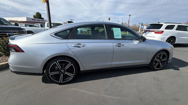 Used 2025 Honda Accord Sport image 3