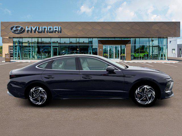 New 2026 Hyundai Sonata SEL AWD/4WD image 9