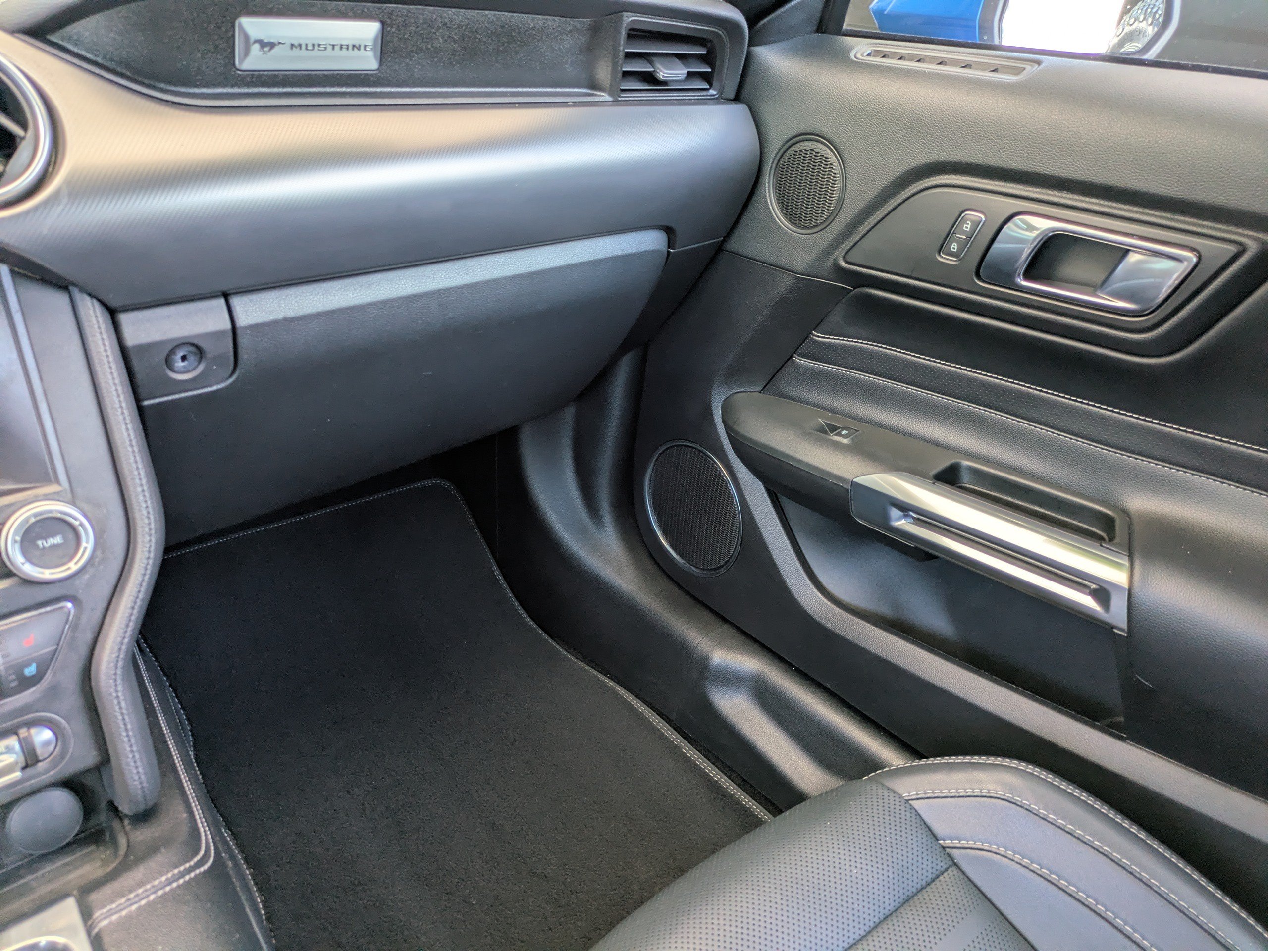 Used 2019 Ford Mustang Premium w/ Equipment Group 201A RWD image 19