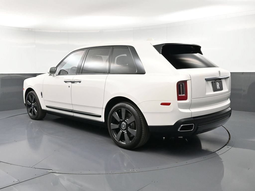 Certified 2022 Rolls-Royce Cullinan w/ Dark Exterior Package AWD/4WD image 3