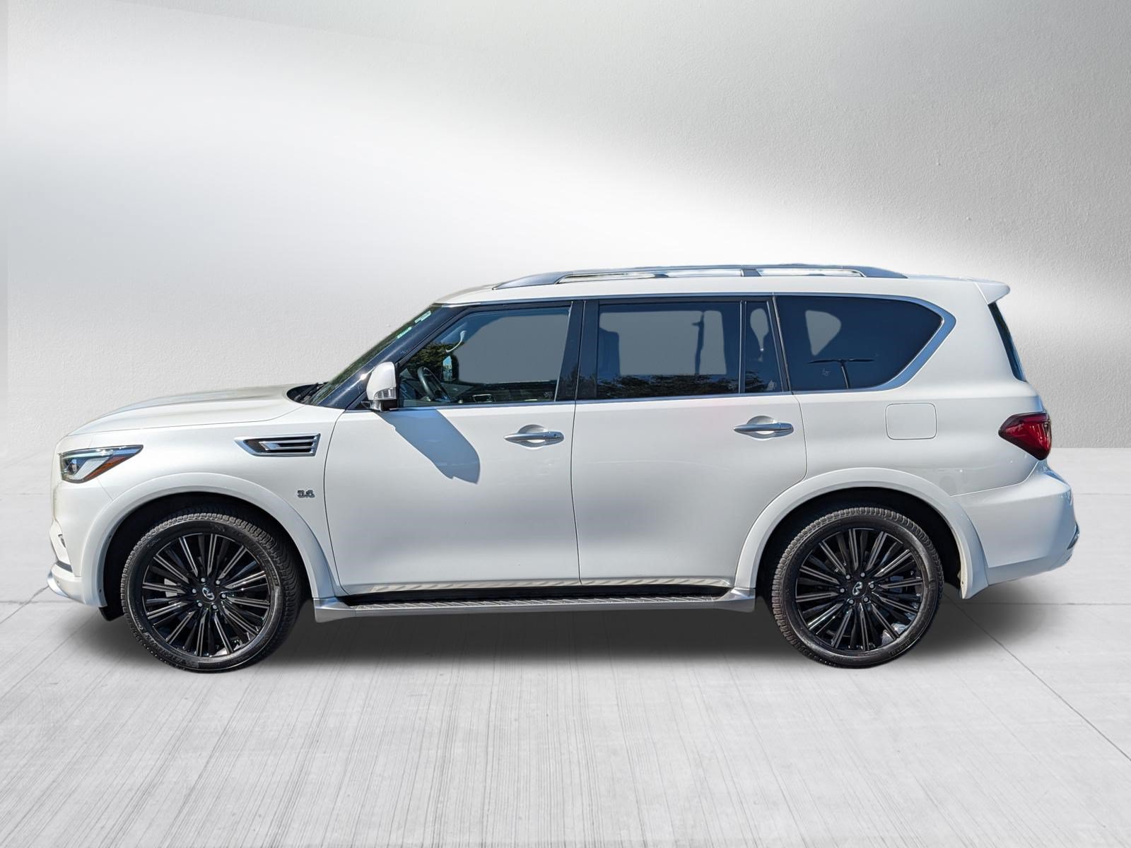 Used 2019 INFINITI QX80 Limited w/ All-Season Package AWD/4WD image 4