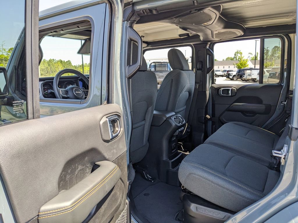 Certified 2025 Jeep Wrangler Unlimited Sahara AWD/4WD image 38