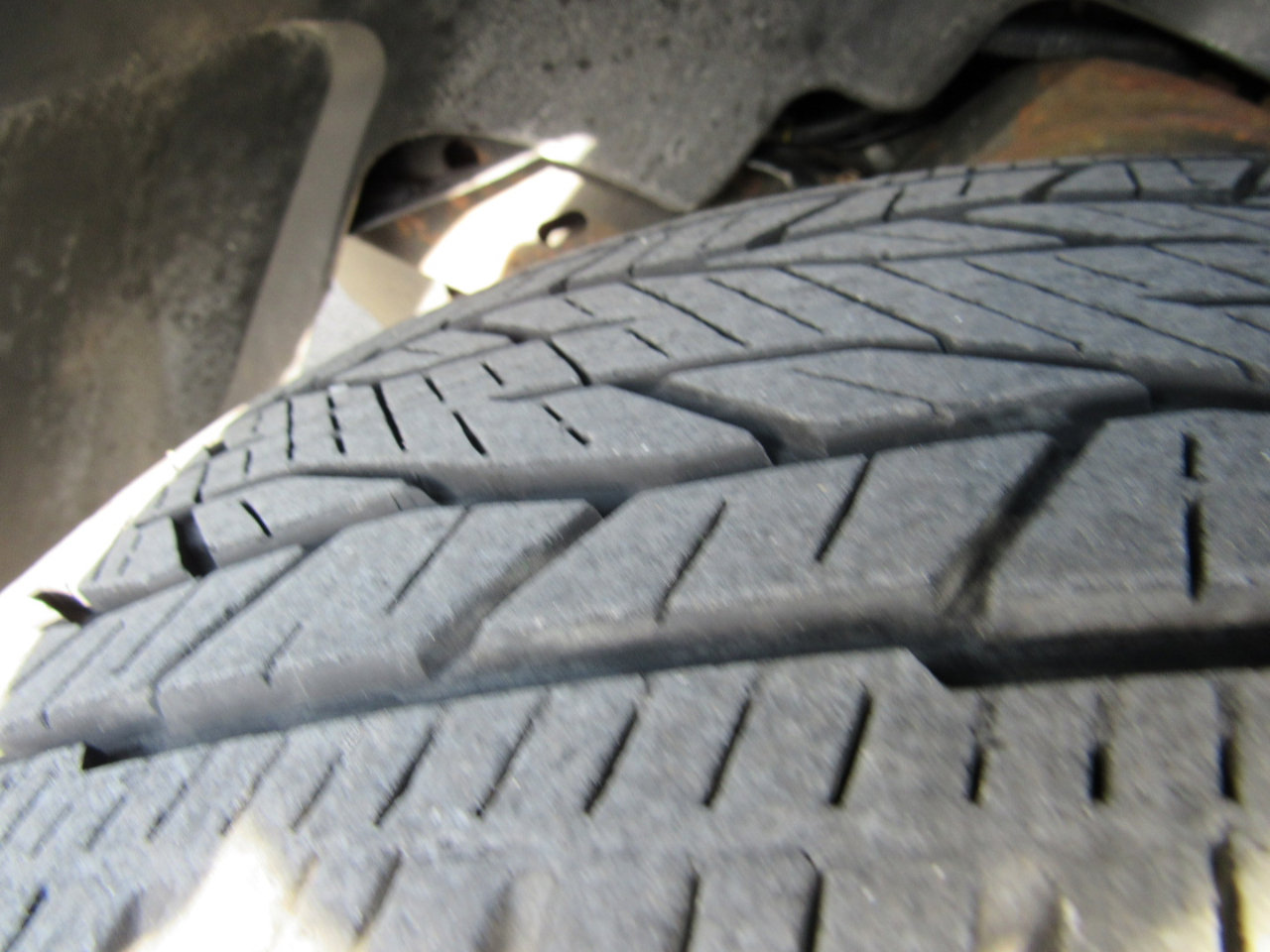 Used 2013 GMC Yukon XL Denali image 11