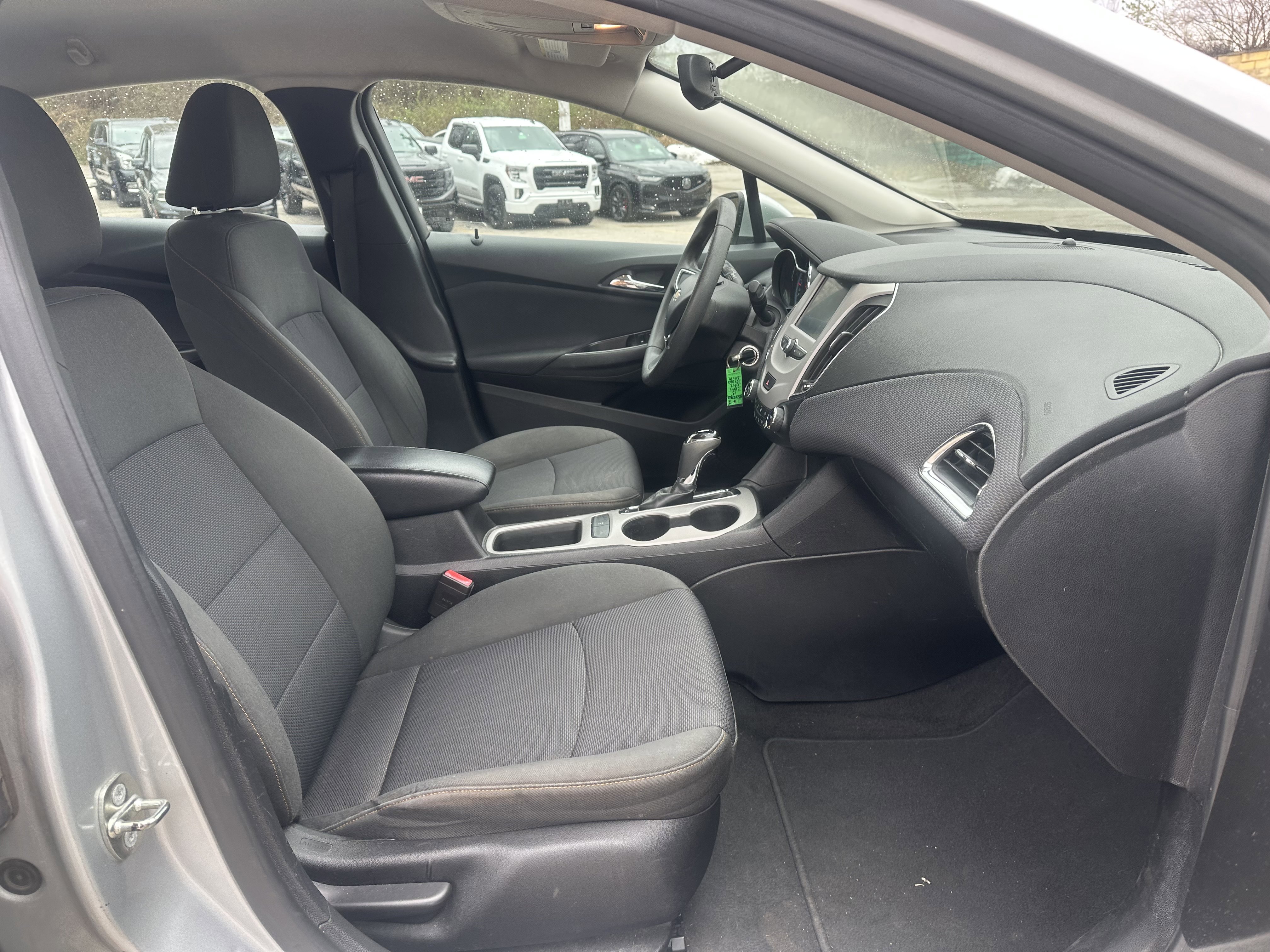 Used 2018 Chevrolet Cruze LS image 10