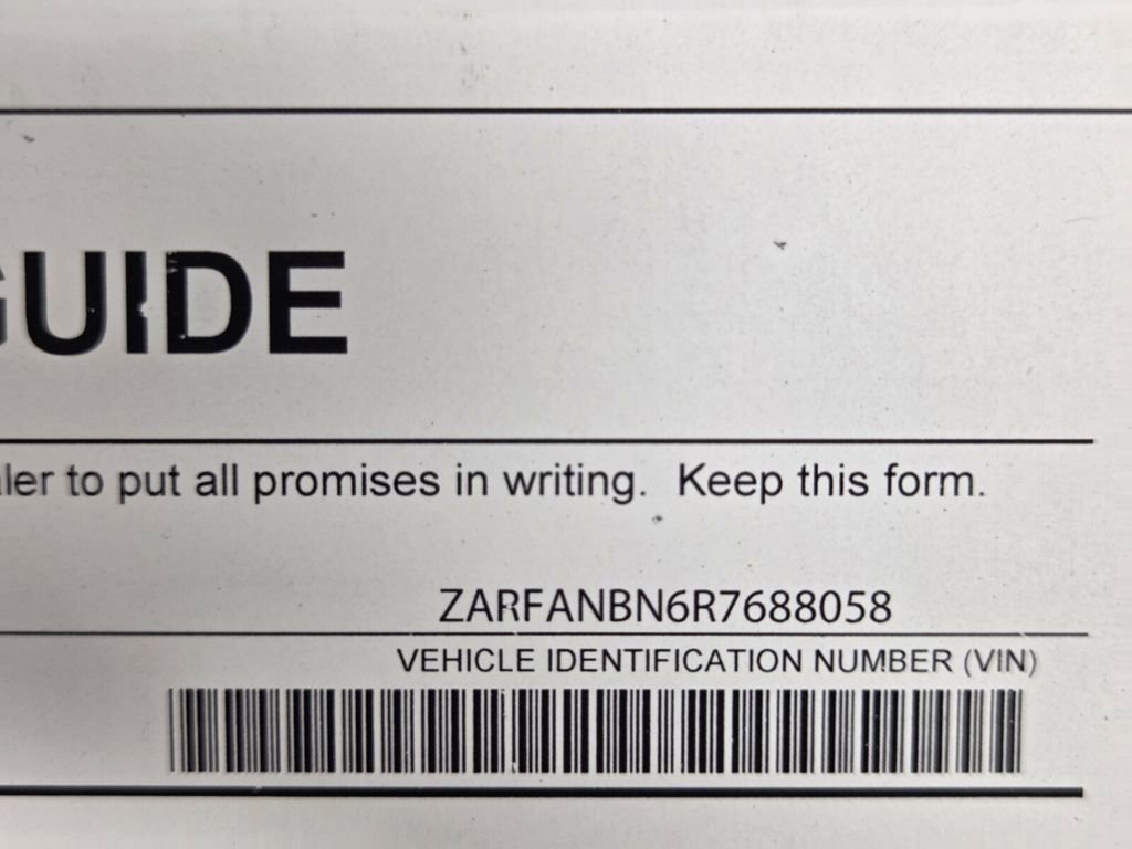 Used 2024 Alfa Romeo Giulia Veloce image 33