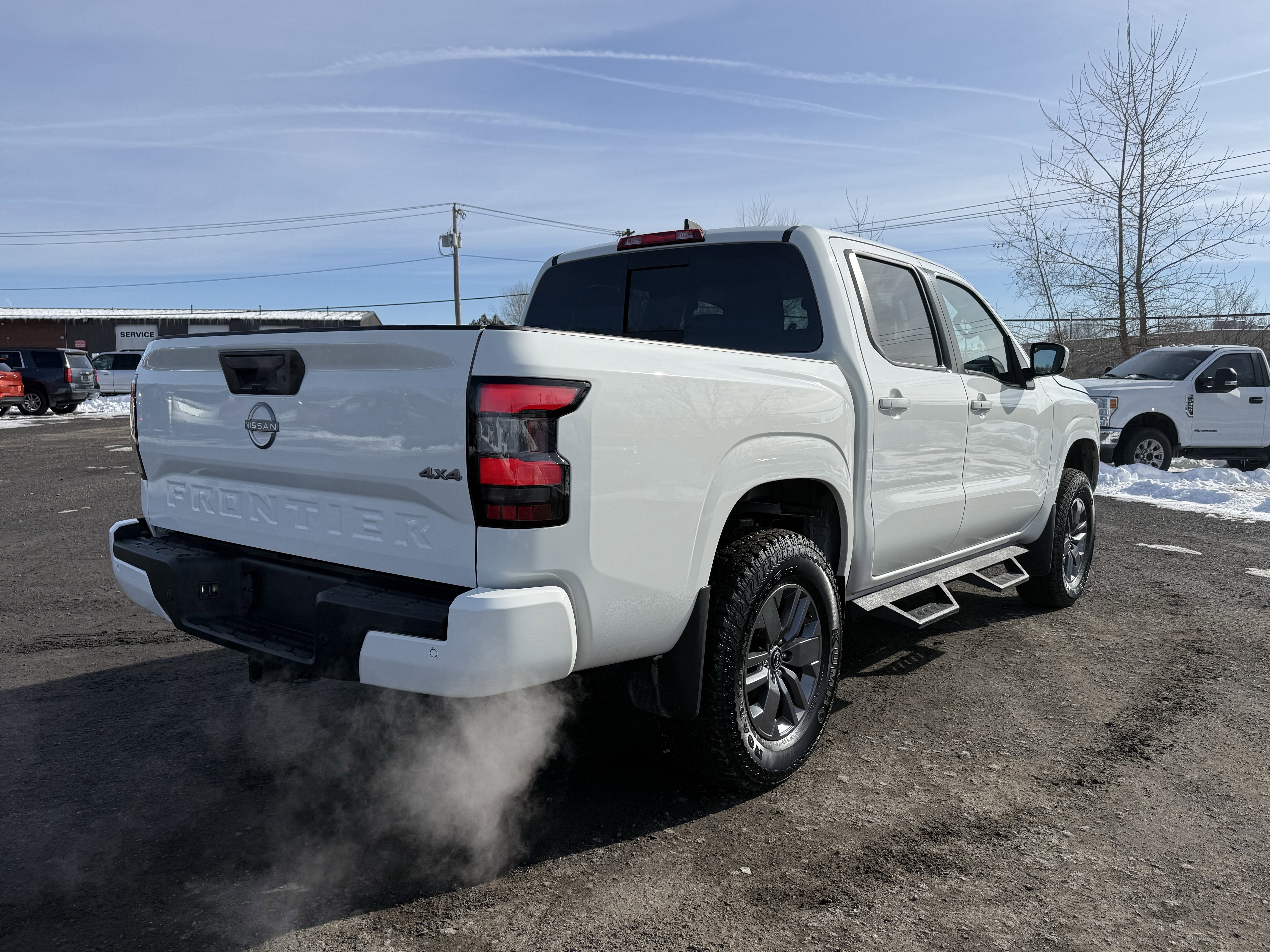 Used 2025 Nissan Frontier SV w/ SV Convenience Package image 11