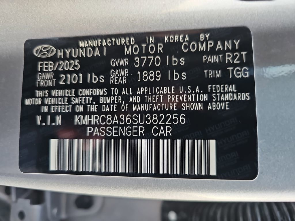 Used 2025 Hyundai Venue SEL image 24