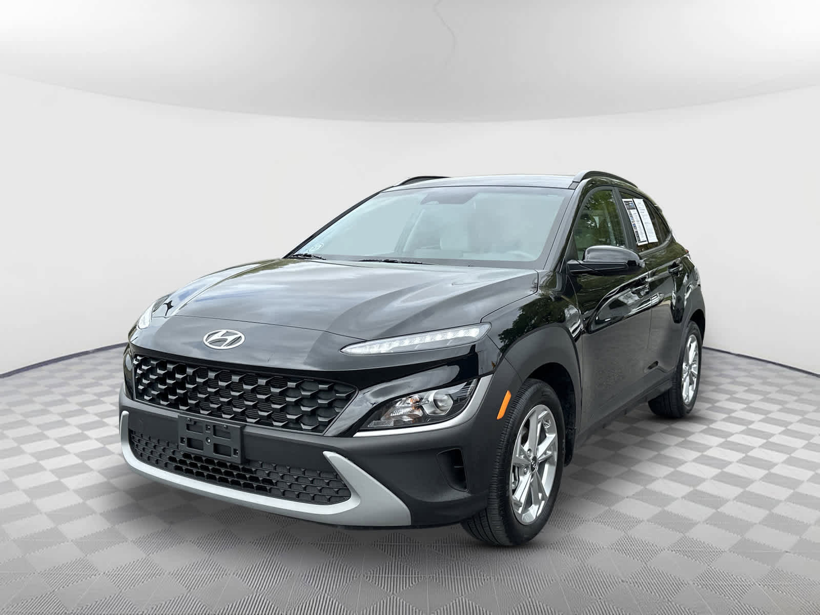 Used 2023 Hyundai Kona SEL image 3