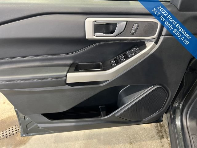 Used 2022 Ford Explorer XLT w/ Equipment Group 202A image 10