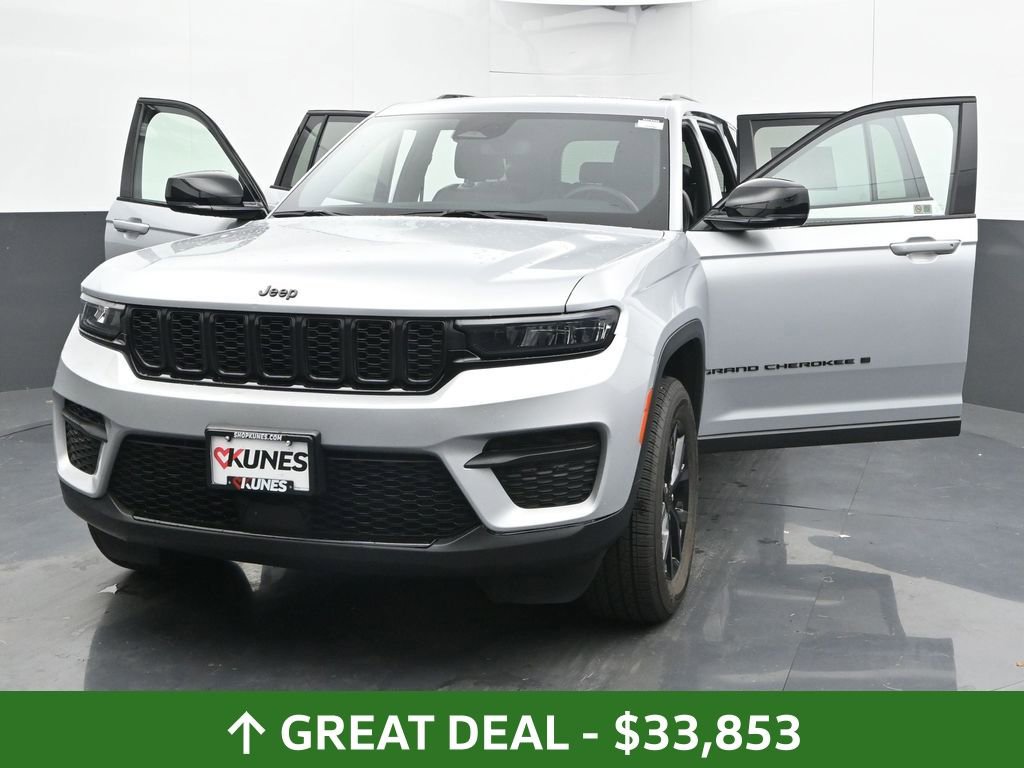 Used 2024 Jeep Grand Cherokee Altitude image 56