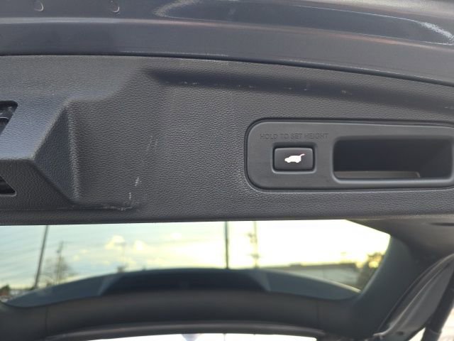 Used 2023 Acura MDX SH-AWD w/ Technology Package image 18