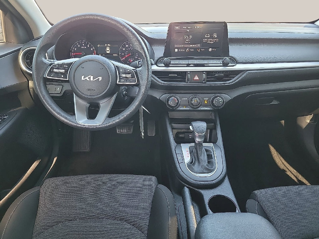 Used 2024 Kia Forte LXS FWD image 9